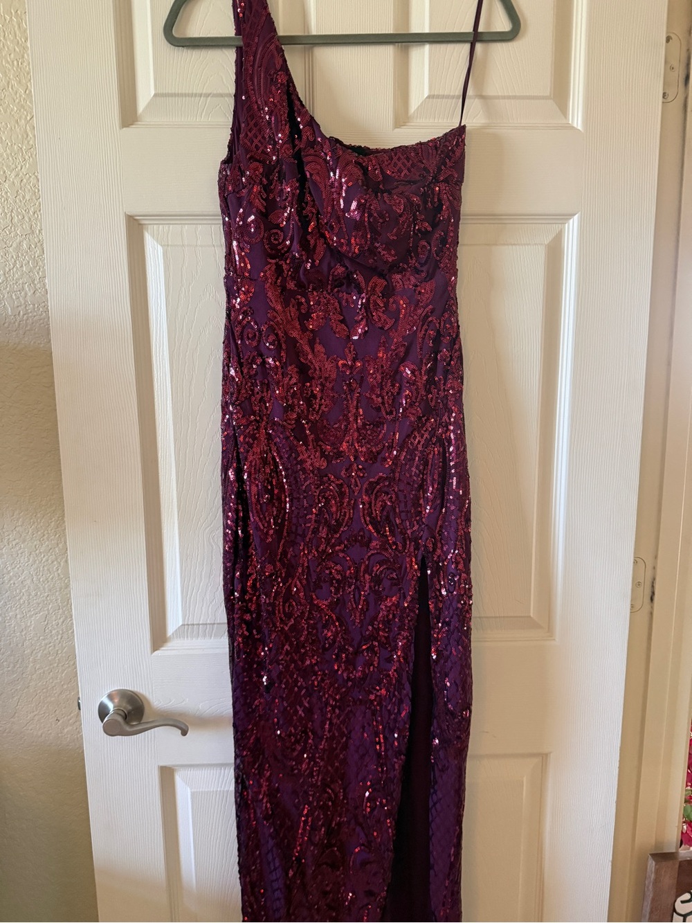 Windsor Plum Sequin One Shoulder Formal Gown Size L Worn Once - Picture 2 of 9